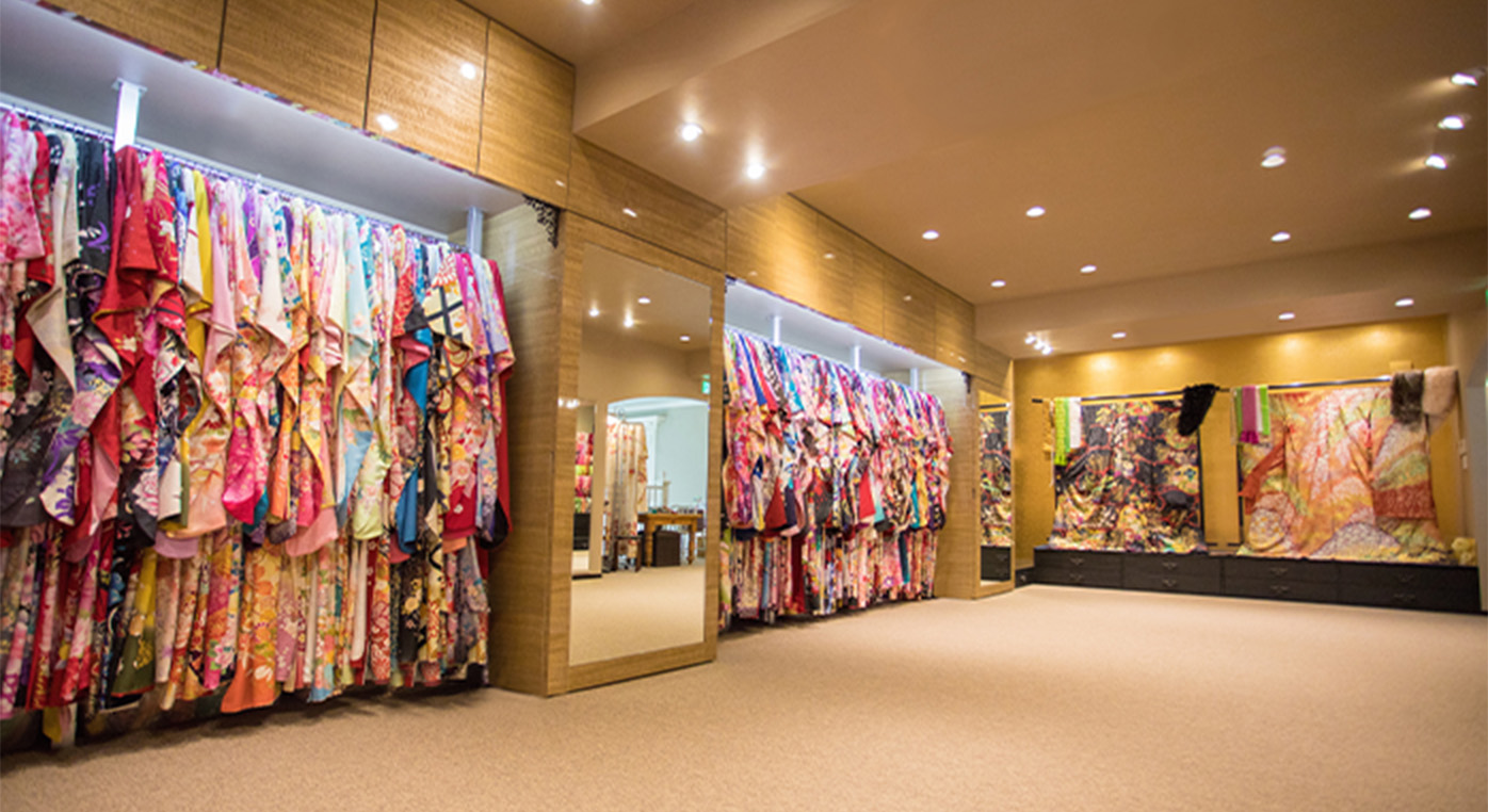 振袖展示会場の風景